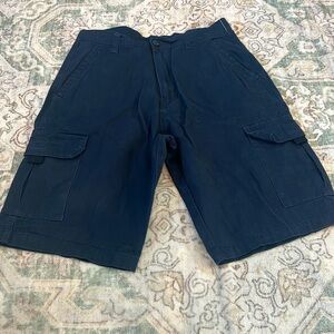 Men’s cargo shorts size 32